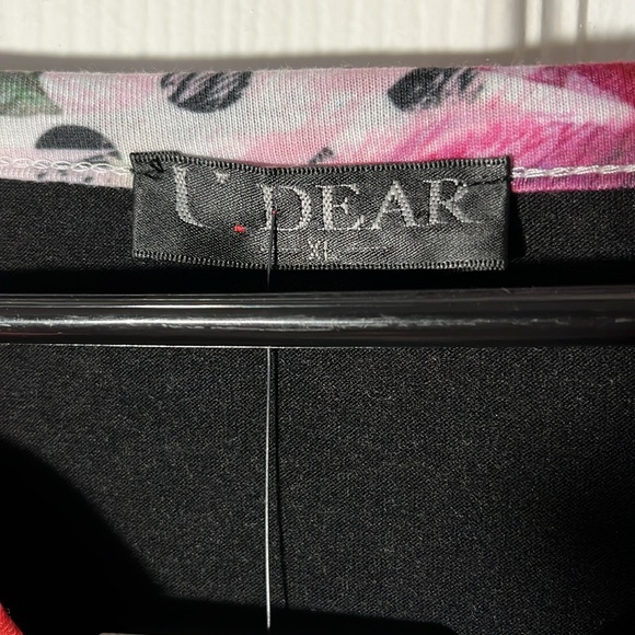 UDear tunic top NWT pull over black with rose polka dot pattern sleeves XL - Picture 3 of 12